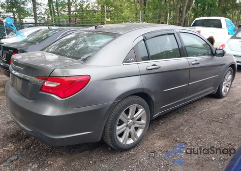 2013 Chrysler 200 Touring z USA, uszkodzony, nr VIN 1C3CCBBB5DN714654